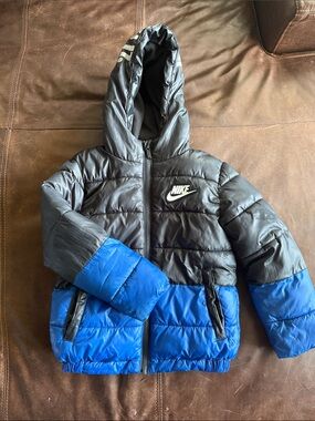 Kids/boys Nike Black and Blue Colorblock Puffer Jacket with Hood